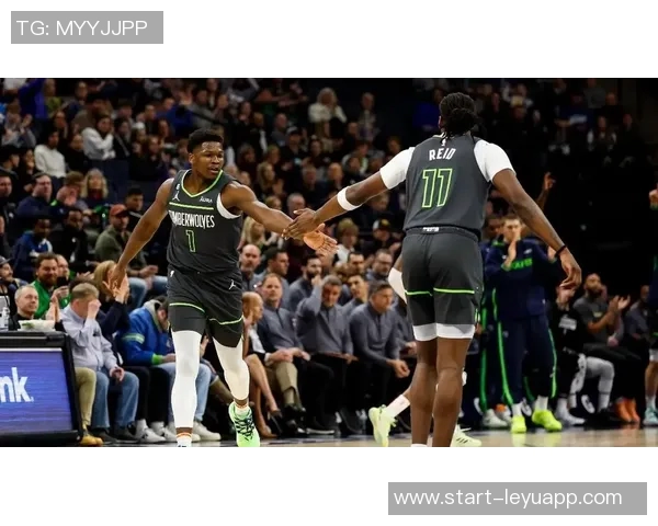 纳兹里德表现出色12投8中砍下25分10篮板三分球命中率高达71